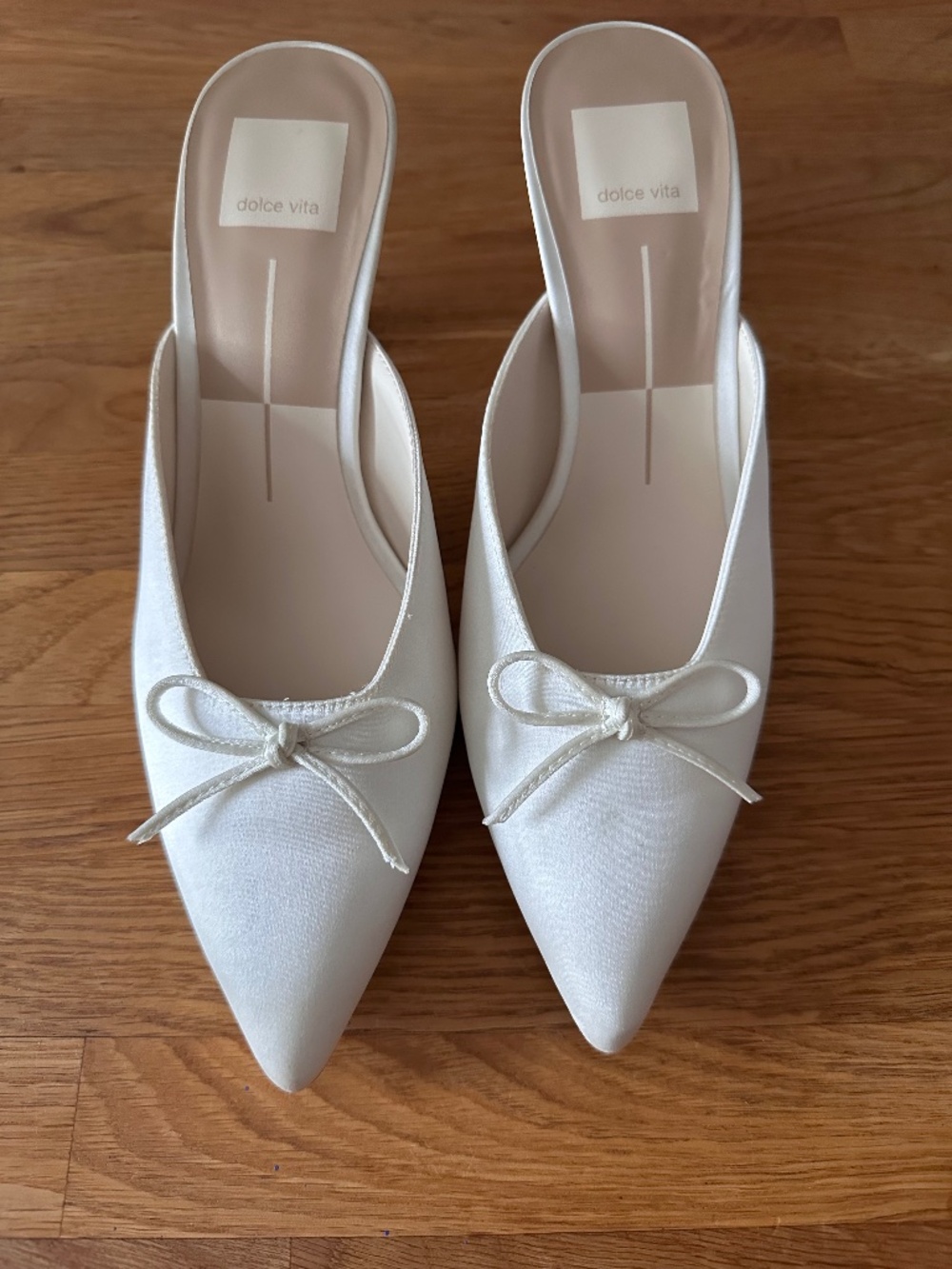 Dolce Vita Cleo Heels Mules Off White Satin 6.5 NWT With Box